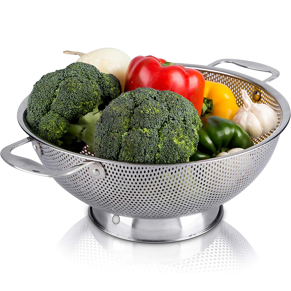 68b4c4d6853675fa8a915b37e0ebcf759a0fbd602f3305a4a11e2.jpg LMETJMA Large Stainless Steel Colander with Handle Kitchen Food Pasta Strainer Basket With Self-draining Solid Ring Base JT250 - Image 1